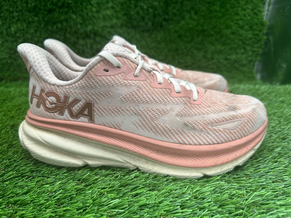 Hoka One One Clifton 9 1127896-SNC Athletic Sneaker Womens 7B Beige Knit Running
